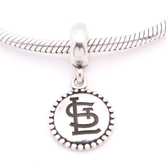 Authentic PANDORA Saint Louis Cardinals MLB Dangle - USB791169-G026 - Picture 1 of 9